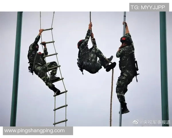 杭州攀岩队战术解析:如何在比赛中发挥团队优势与个人技术 杭州攀岩队战术解析:如何在比赛中发挥团队优势与个人技术